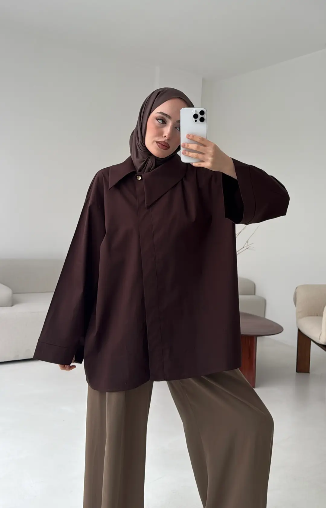 Asimetrik Yaka Oversize Gömlek  Kahve - Görsel 4