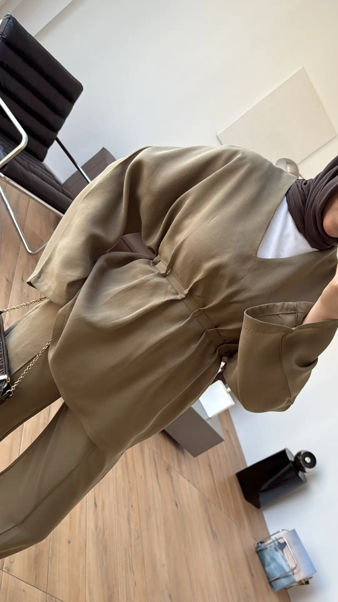 V Yaka Pantolon Takım Olive - Görsel 3