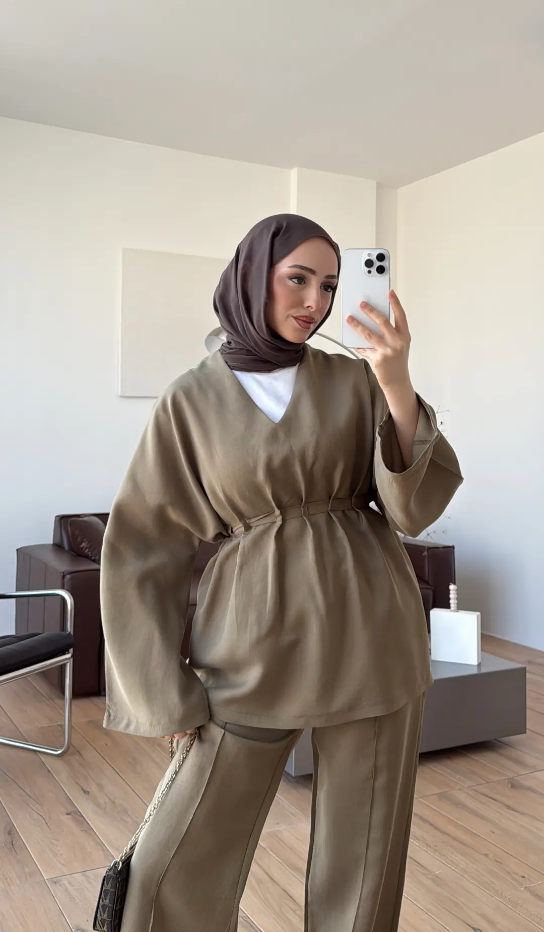 V Yaka Pantolon Takım Olive - Görsel 5