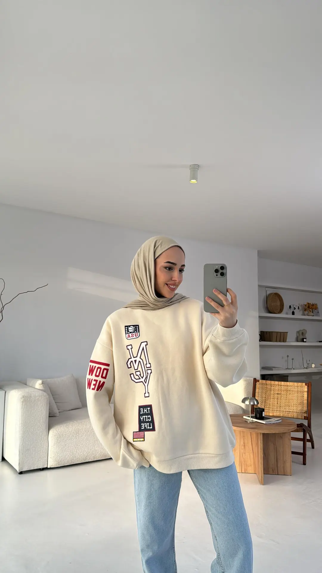 Bej NYC Baskılı Sweatshirt