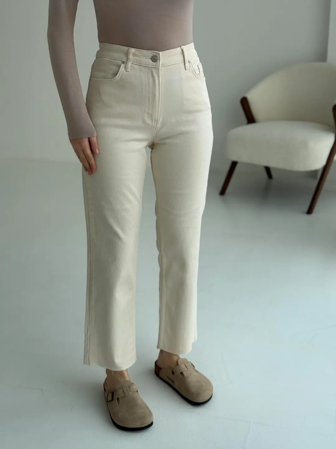 Bej Paçası Kesik Jean - Görsel 2