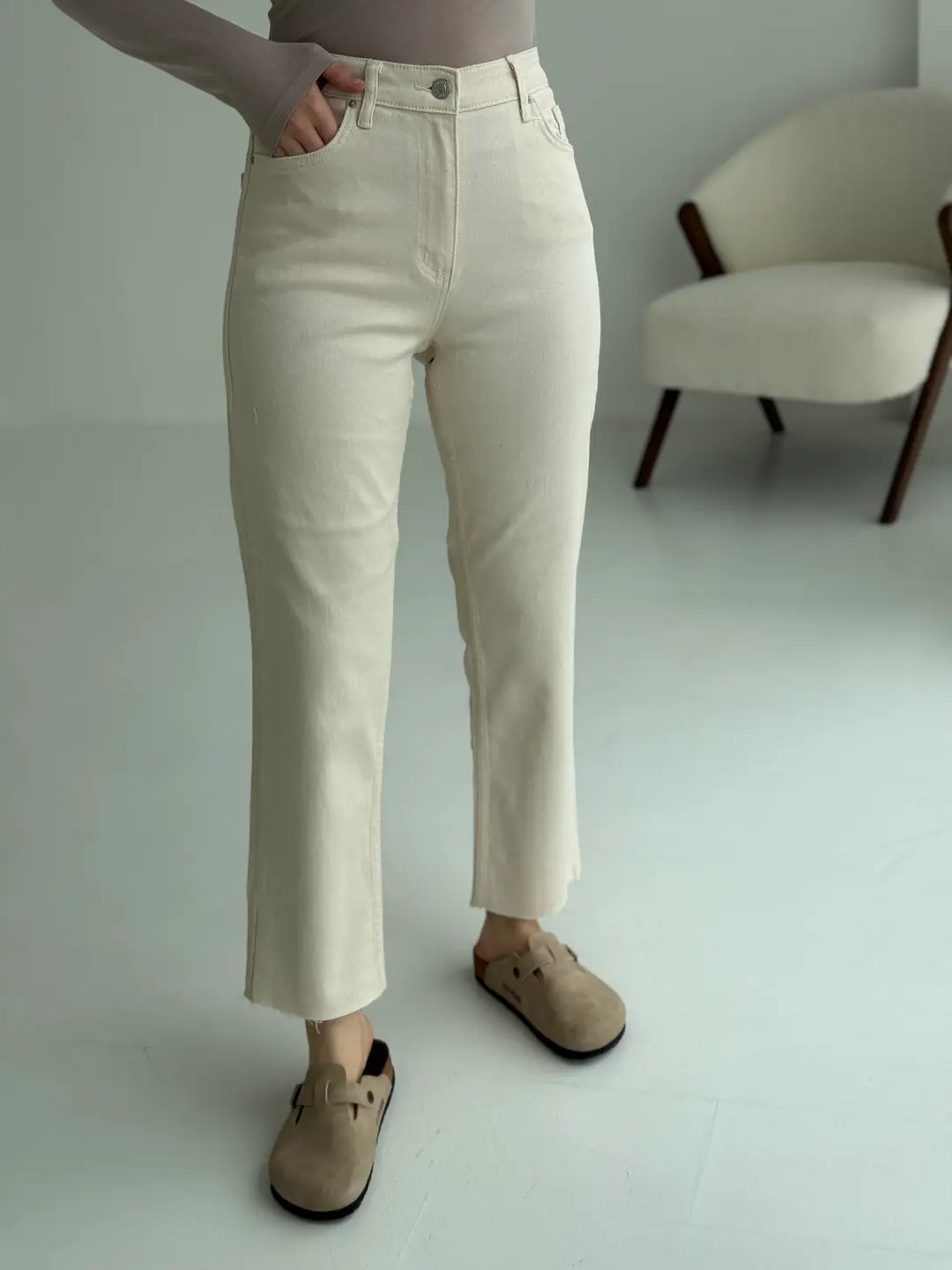 Bej Paçası Kesik Jean - Görsel 3