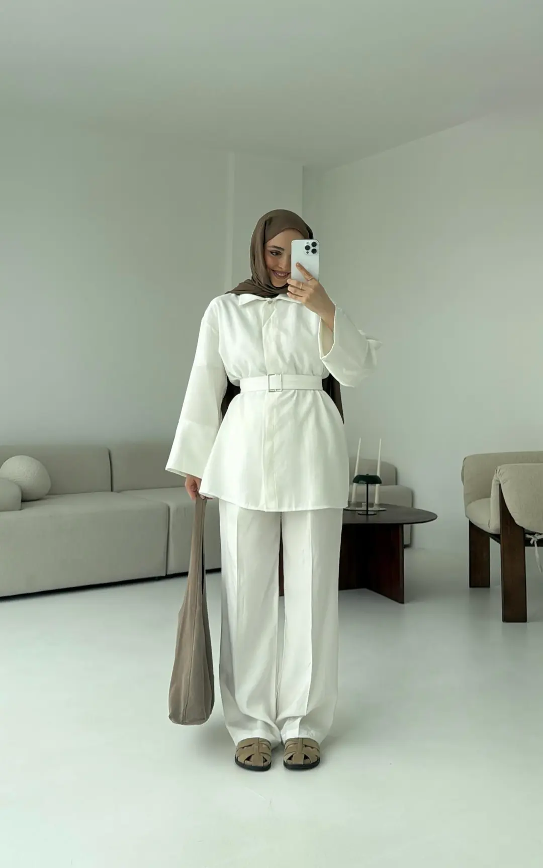 Beyaz Kemerli Takım - Görsel 4