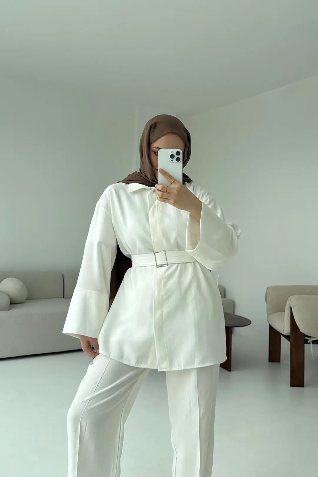 Beyaz Kemerli Takım - Görsel 5