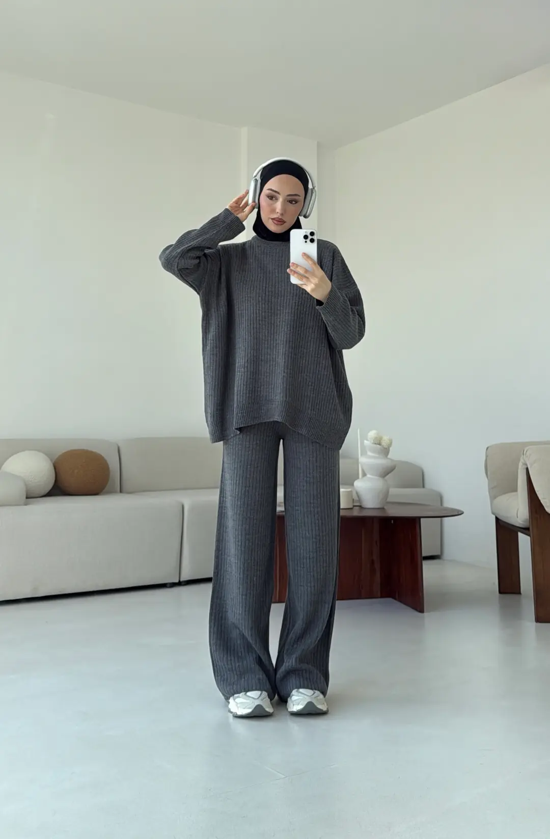 Bisiklet Yaka Triko Takım Füme - Görsel 3