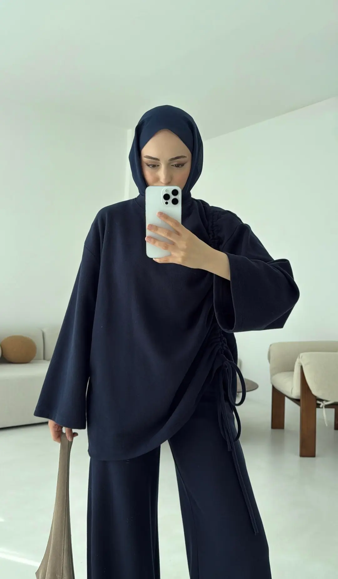 Bluzu Yandan Biyeli Takım Lacivert - Görsel 3