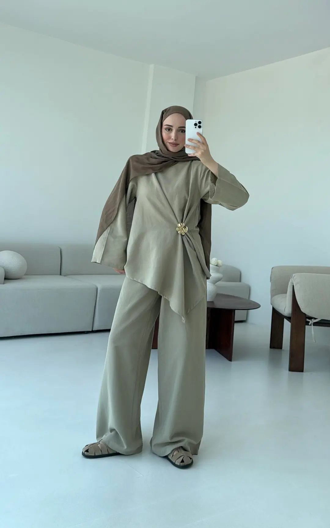 Broş Detay Bluz Takım Vizon - Görsel 6