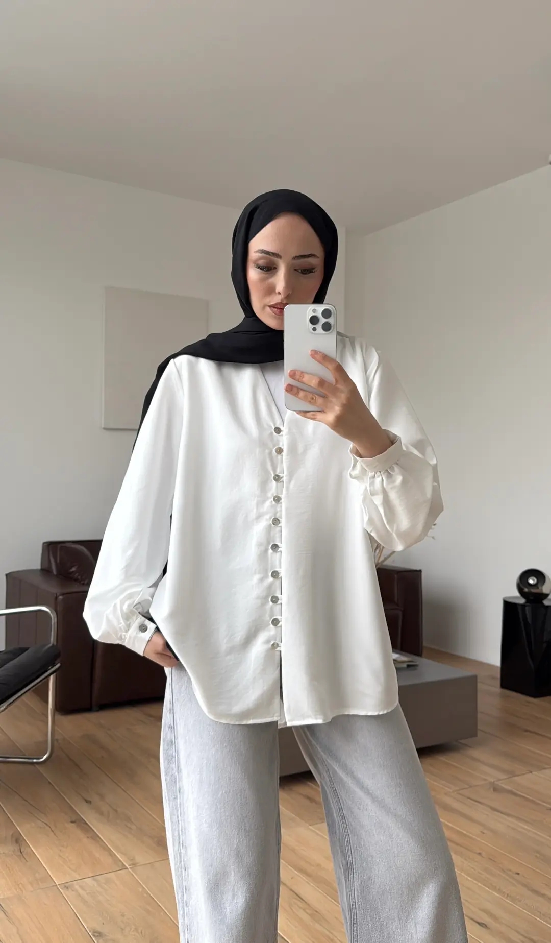 Büzgü Detaylı Dökümlü Gömlek Beyaz - Görsel 4