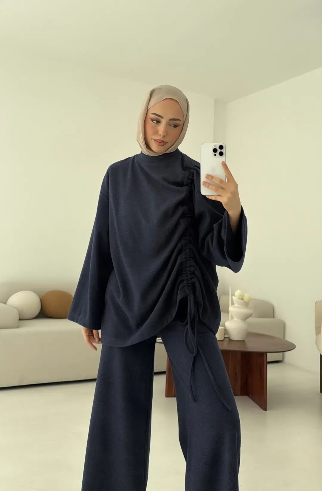 Bluzu Yandan Biyeli Takım Lacivert - Görsel 8