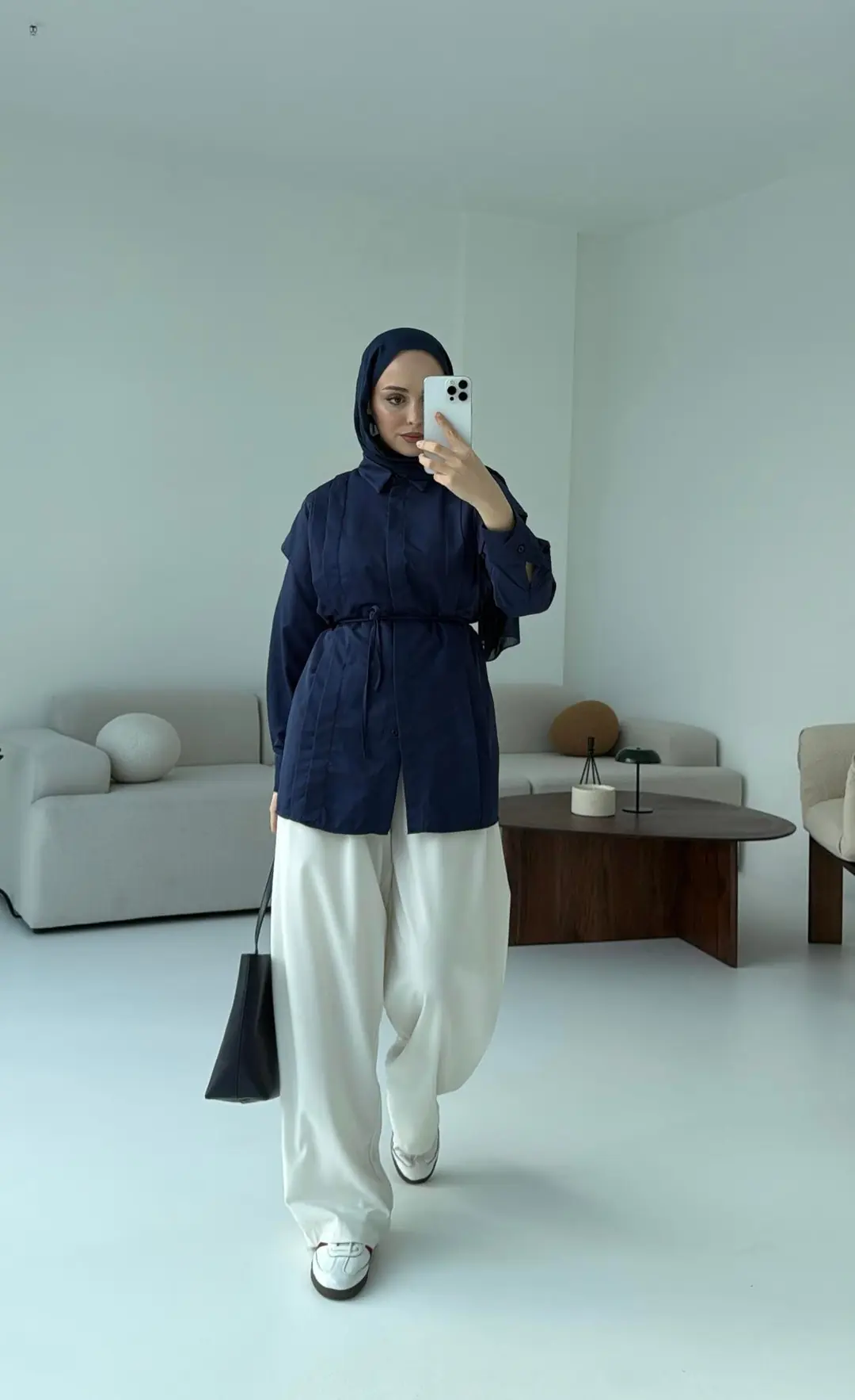 Çift Pileli Saten Bağlamalı Gömlek  Lacivert - Görsel 5