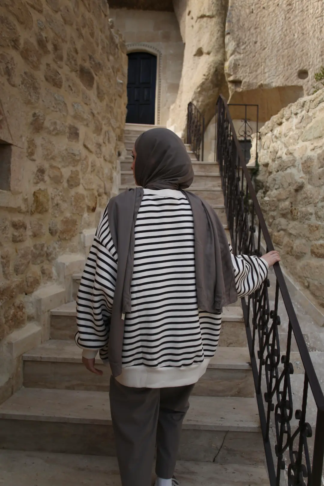 Çizgili Oversize Sweatshirt Kahve - Görsel 3