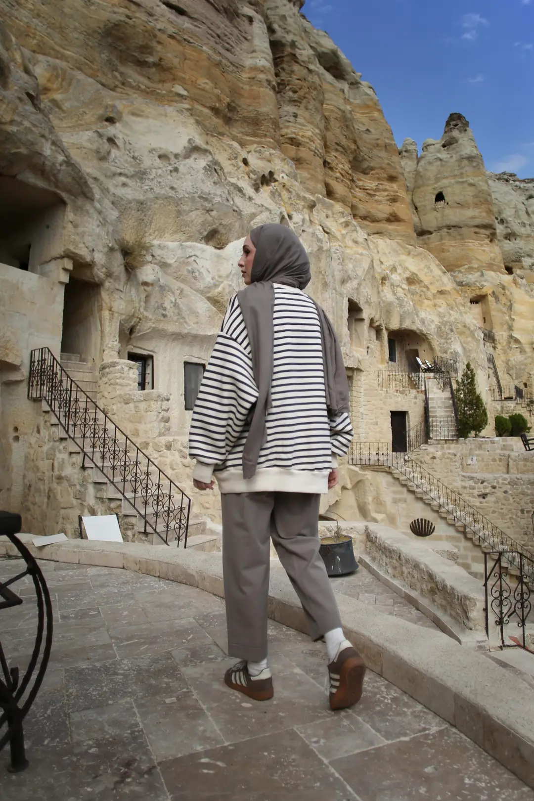 Çizgili Oversize Sweatshirt Kahve - Görsel 4