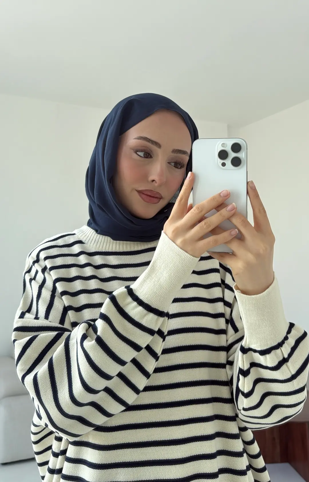 Çizgili Triko Kazak Ekru - Görsel 6