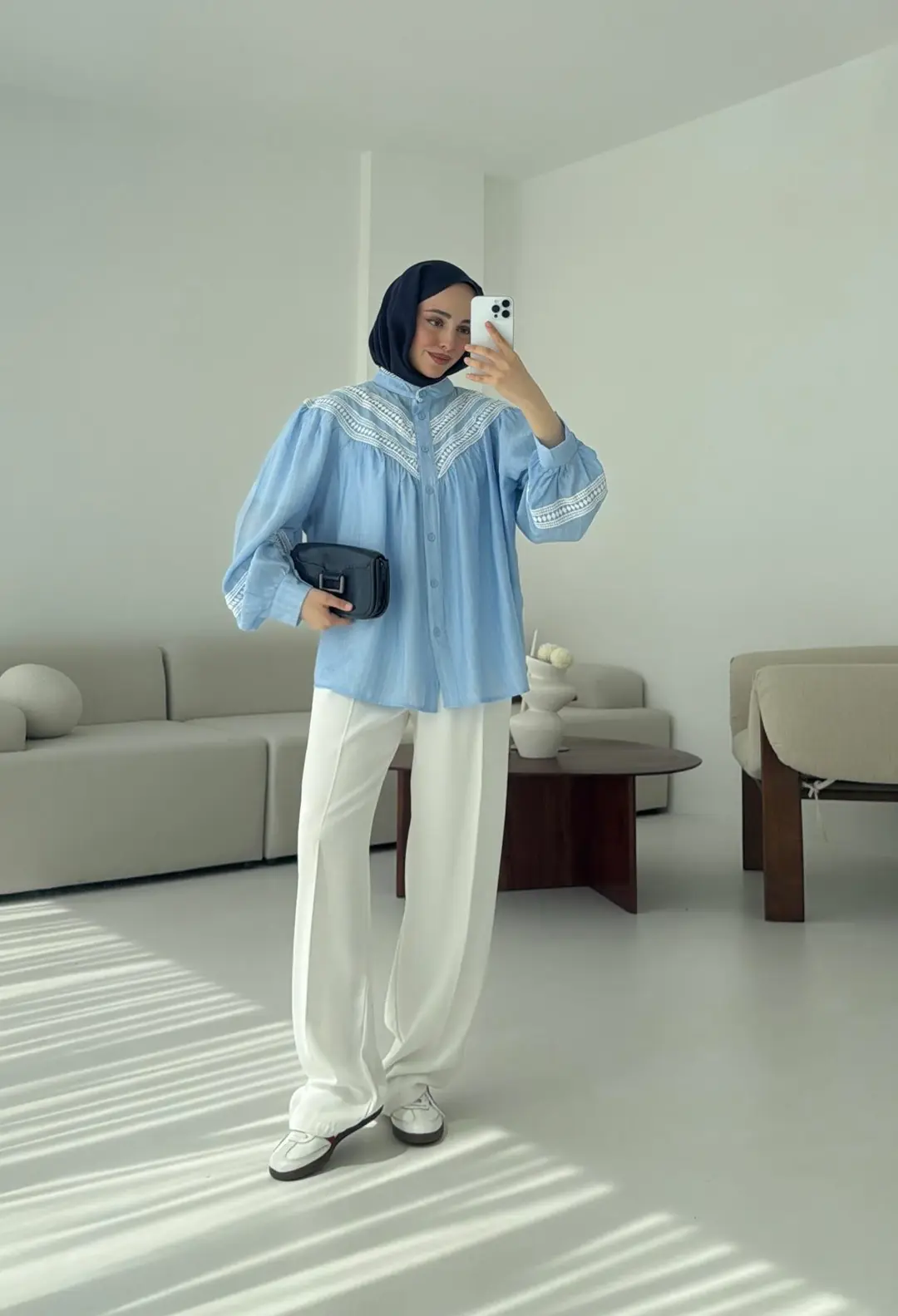 Dantelli Büzgülü Gömlek Acık Mavi - Görsel 2