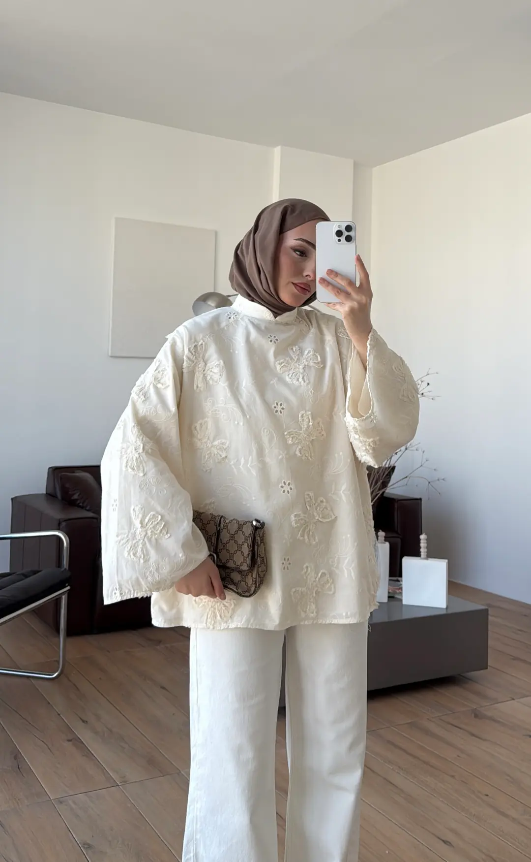 Dantelli Hakim Yaka Bluz Krem - Görsel 2