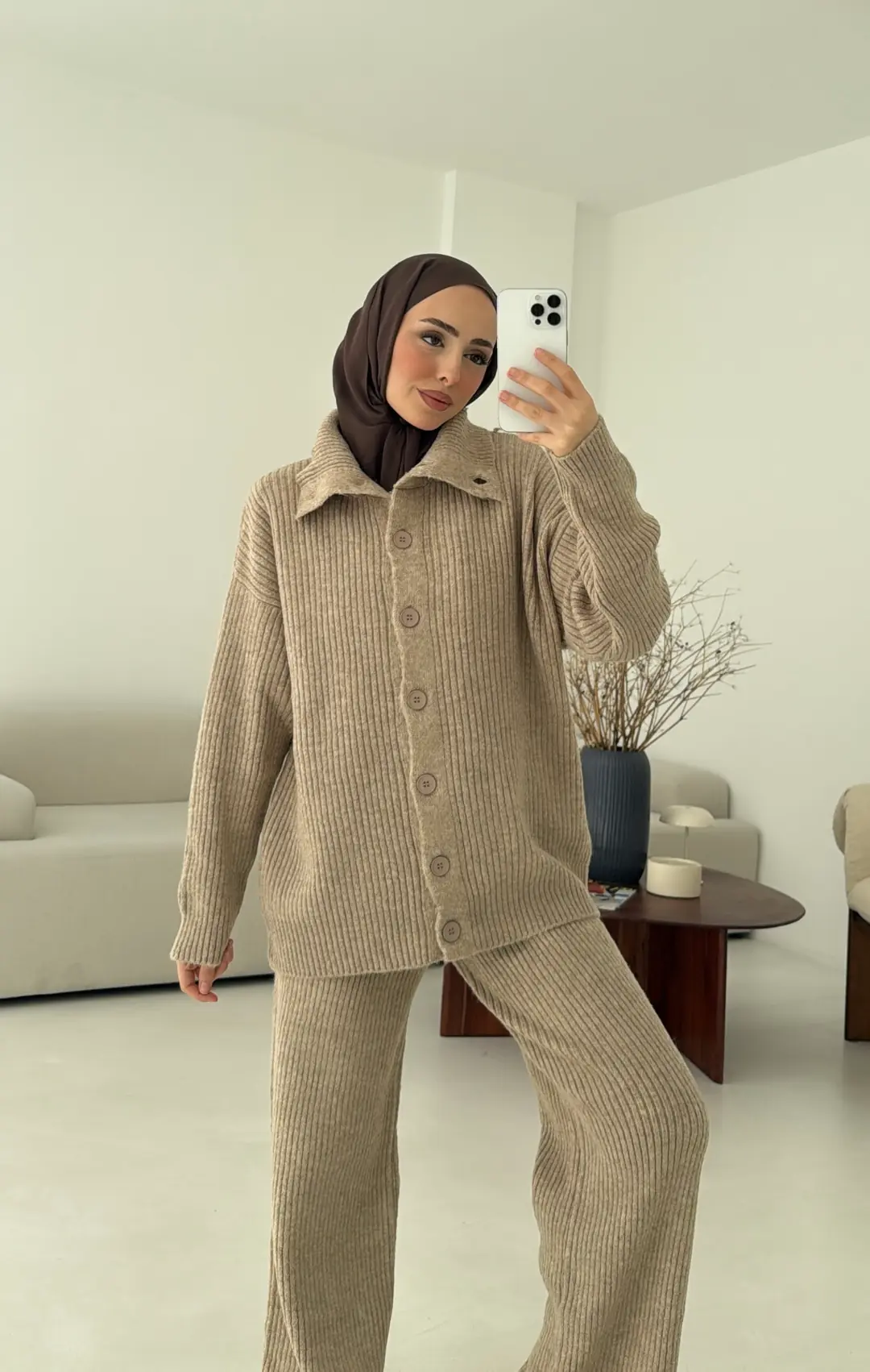 Dik Yaka Düğmeli Triko Takım Bej - Görsel 8