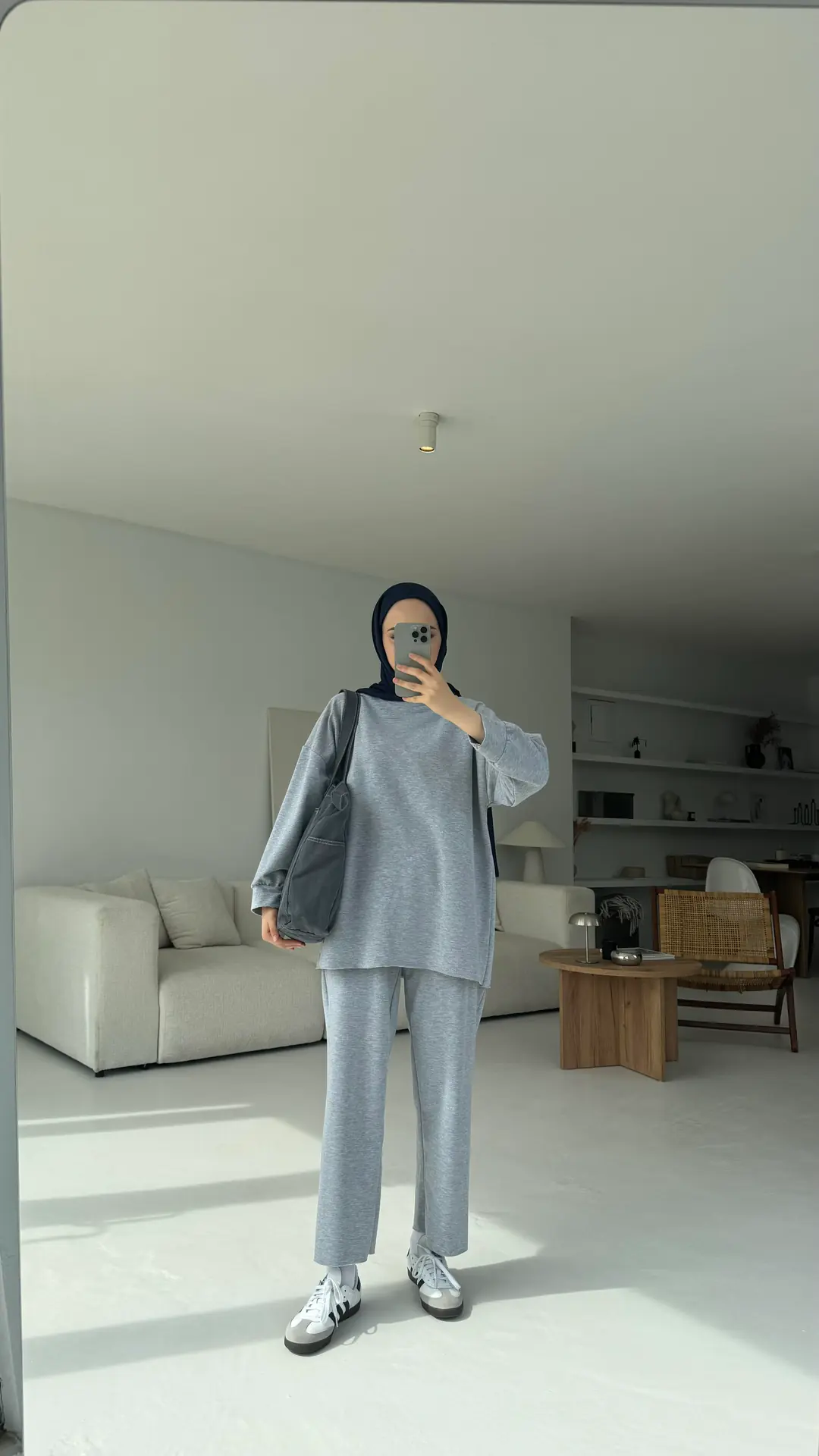 Dikişsiz Takım Açık Gri - Görsel 3