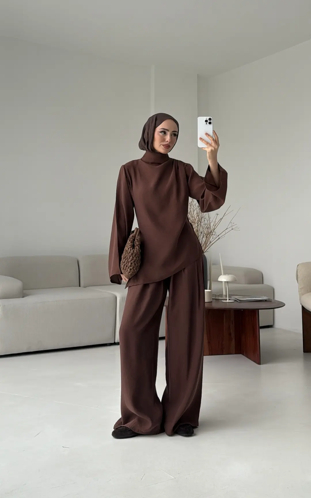 Drape Yaka Asimetrik Kesim Takım Kahve - Görsel 4