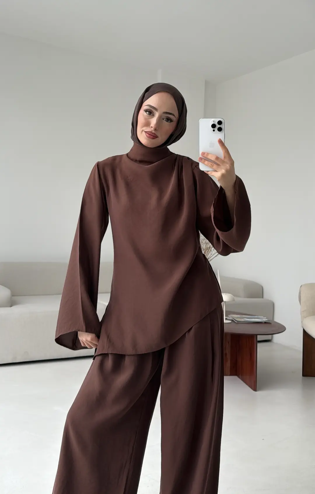 Drape Yaka Asimetrik Kesim Takım Kahve - Görsel 5