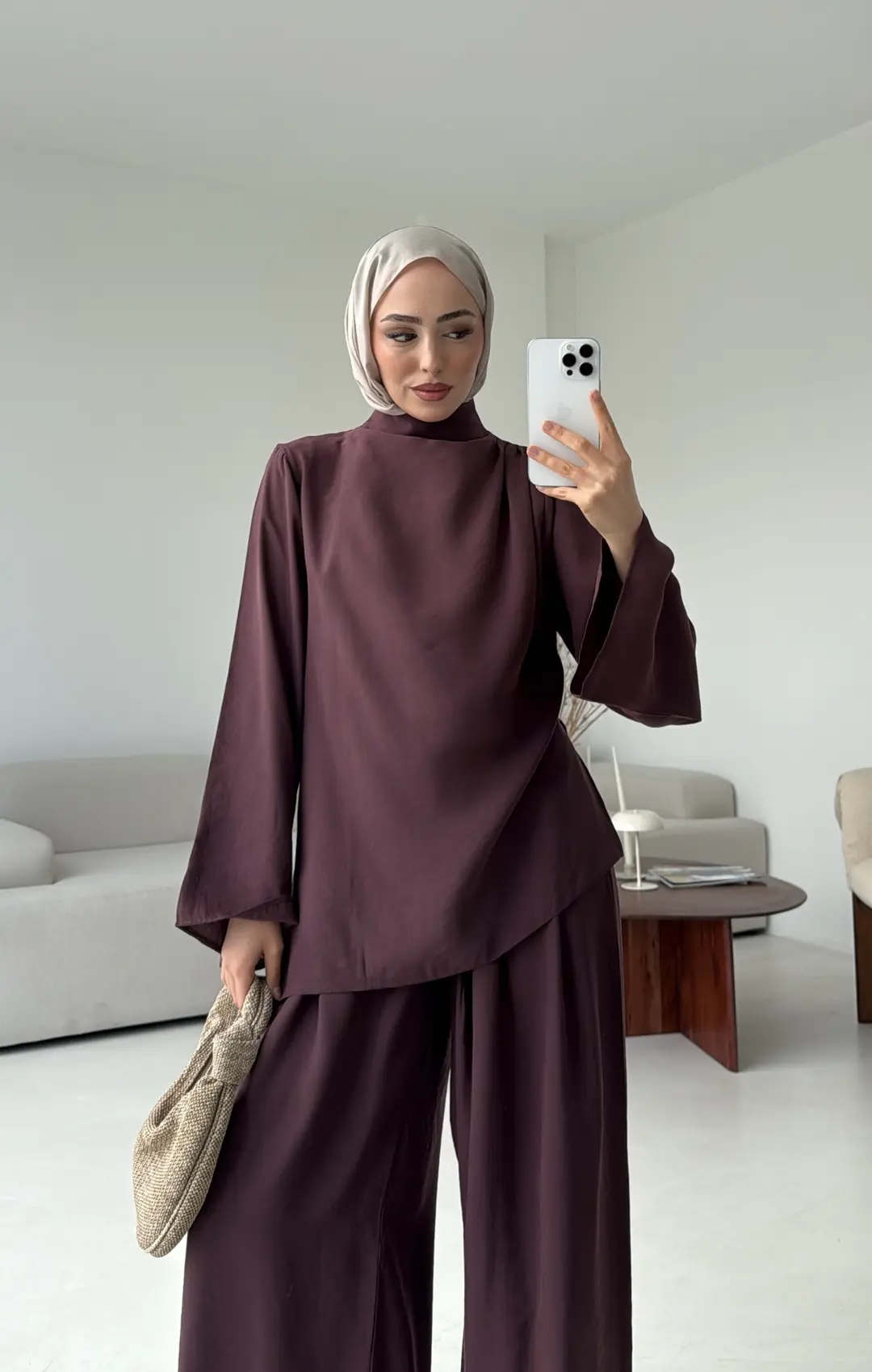 Drape Yaka Asimetrik Kesim Takım Mürdüm - Görsel 4