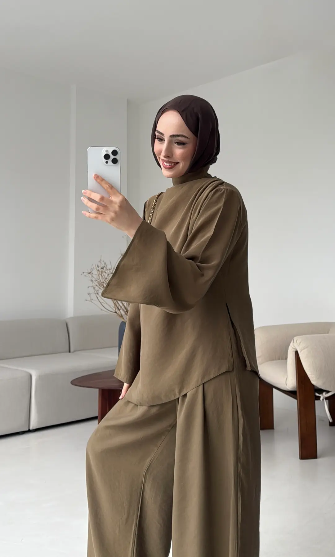 Drape Yaka Asimetrik Kesim Takım Olive - Görsel 9