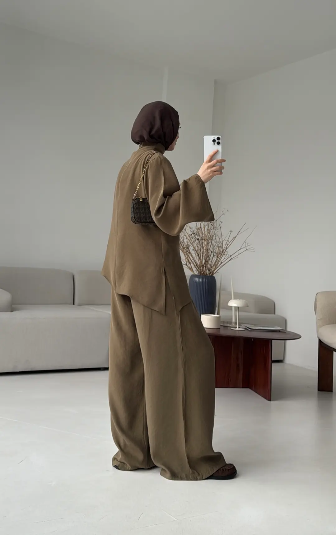 Drape Yaka Asimetrik Kesim Takım Olive - Görsel 7