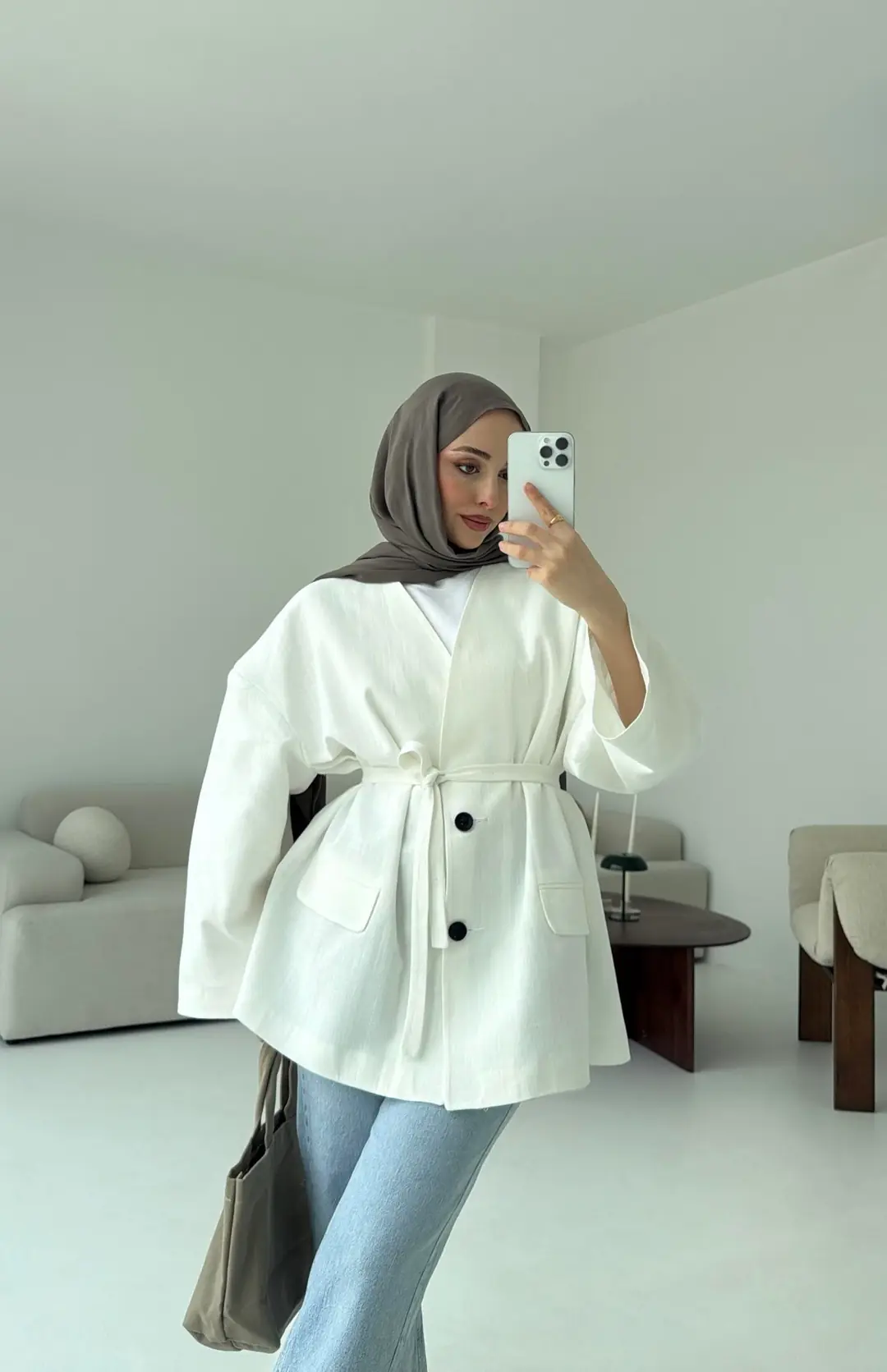 Düşük Omuz Oversize Beyaz Ceket - Görsel 3