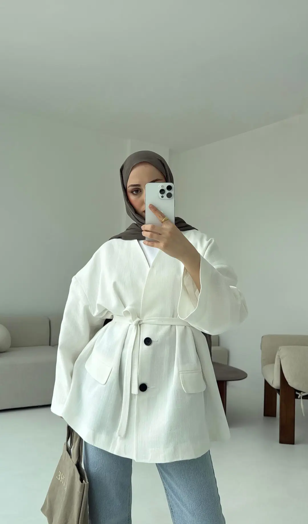 Düşük Omuz Oversize Beyaz Ceket - Görsel 4