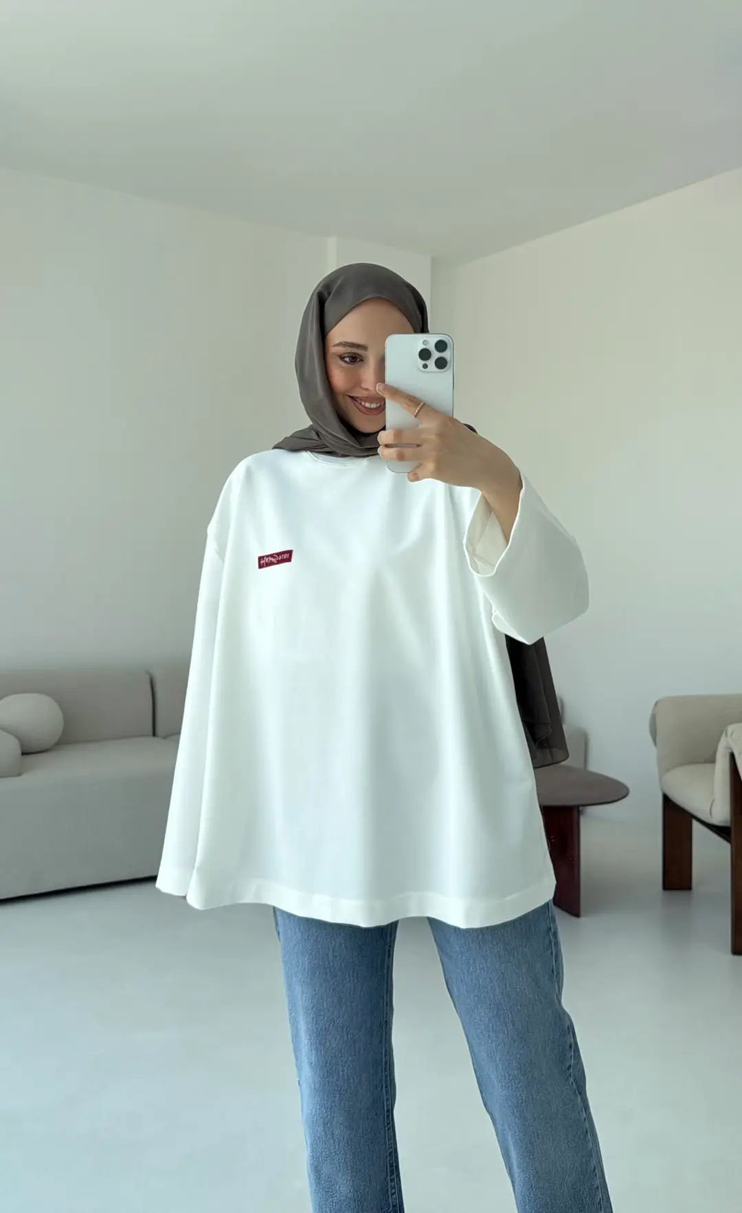 Etiket Baskılı  Sweatshirt Beyaz - Görsel 3