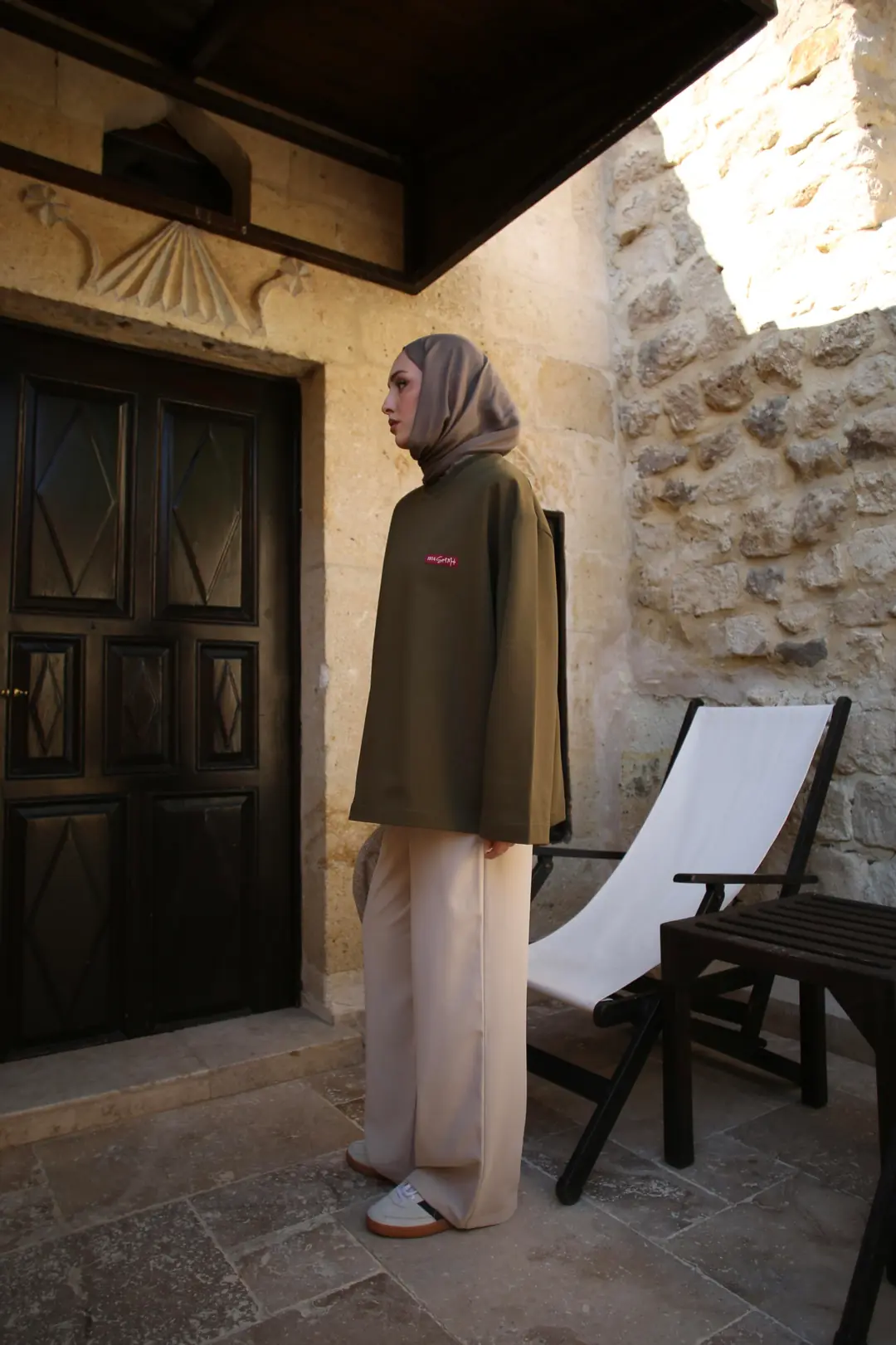 Etiket Baskılı Sweatshirt Haki - Görsel 4