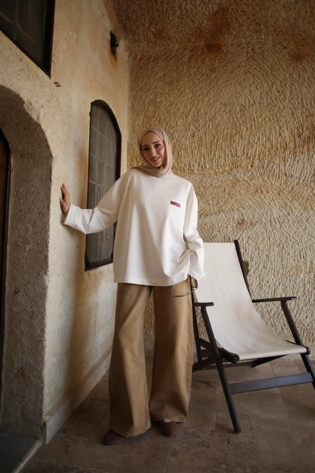 Etiket Baskılı Yazlık Sweatshirt Kırık Beyaz - Görsel 3