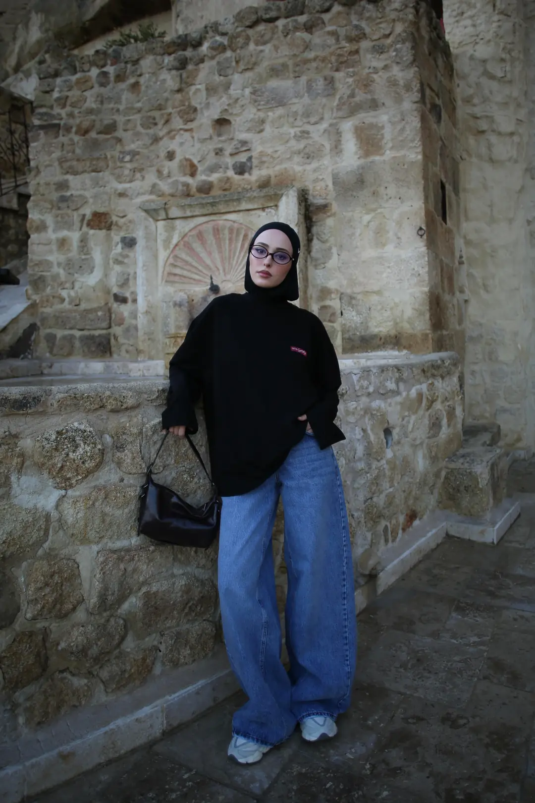 Etiket Baskılı Yazlık Sweatshirt Siyah - Görsel 2