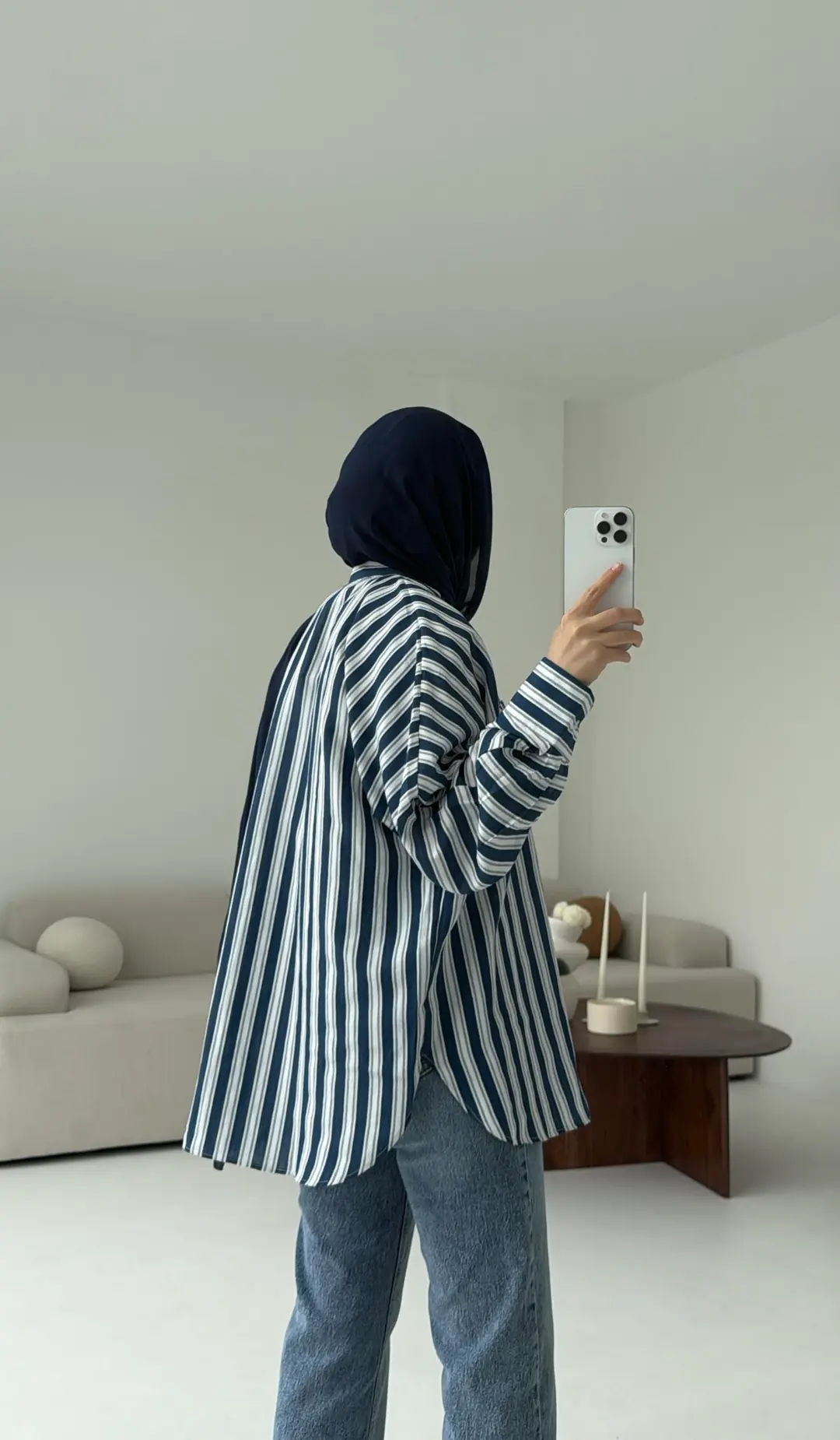 Kalın Çizgili Lacivert Gömlek