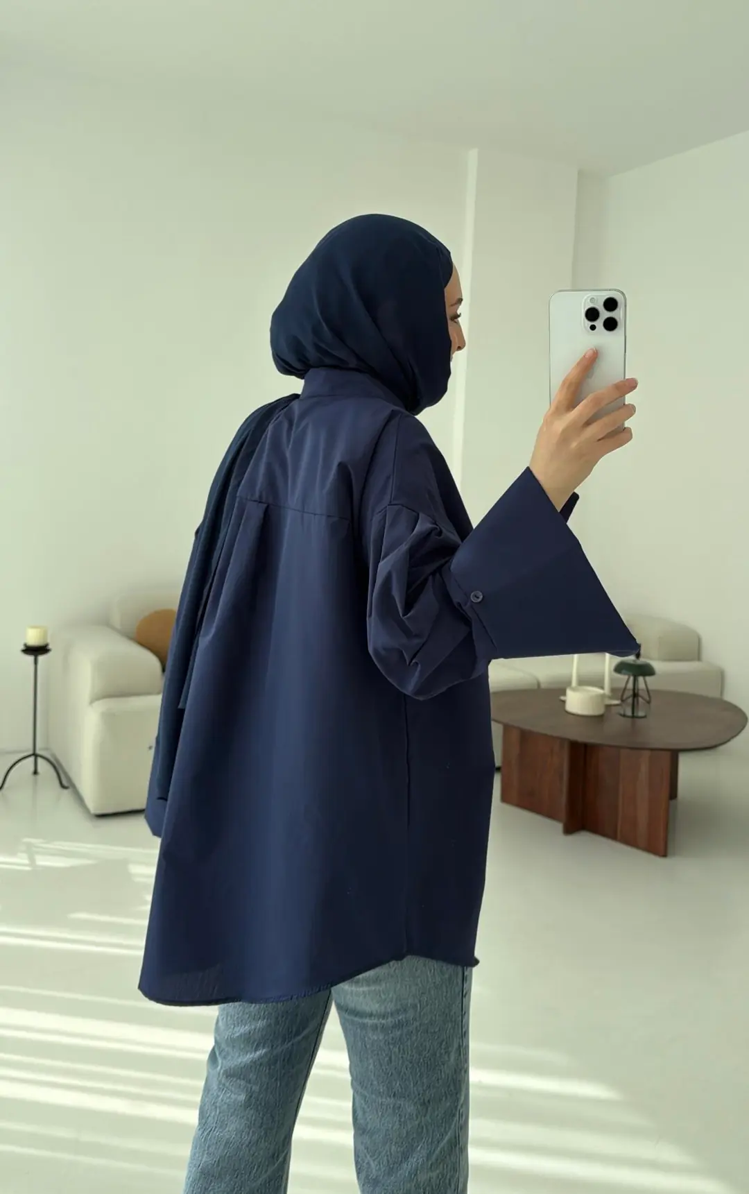 Kalın Manşetli Oversize Lacivert Gömlek - Görsel 3