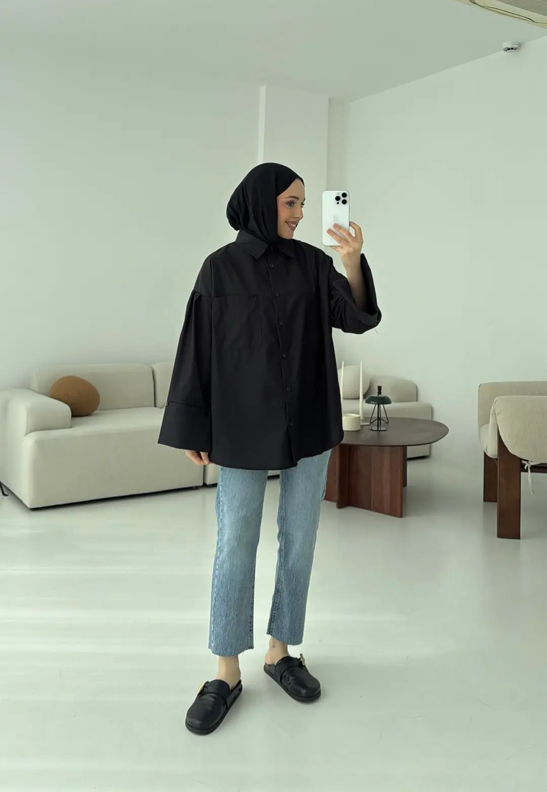 Kalın Manşetli Oversize Siyah Gömlek - Görsel 5