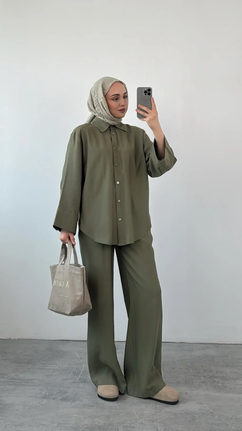 Kol Manşetli Gömlekli Takım