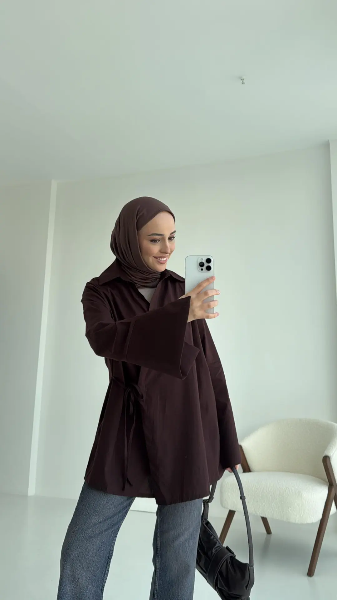 Kolları Yırtmaç Detay Yandan Bağlamalı Gömlek Acı Kahve - Görsel 4