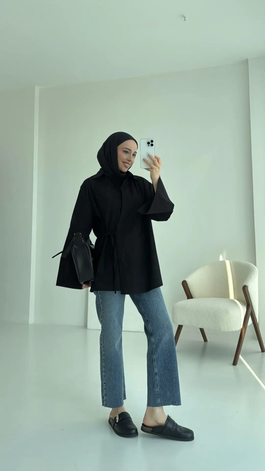 Kolları Yırtmaç Detay Yandan Bağlamalı Gömlek Siyah