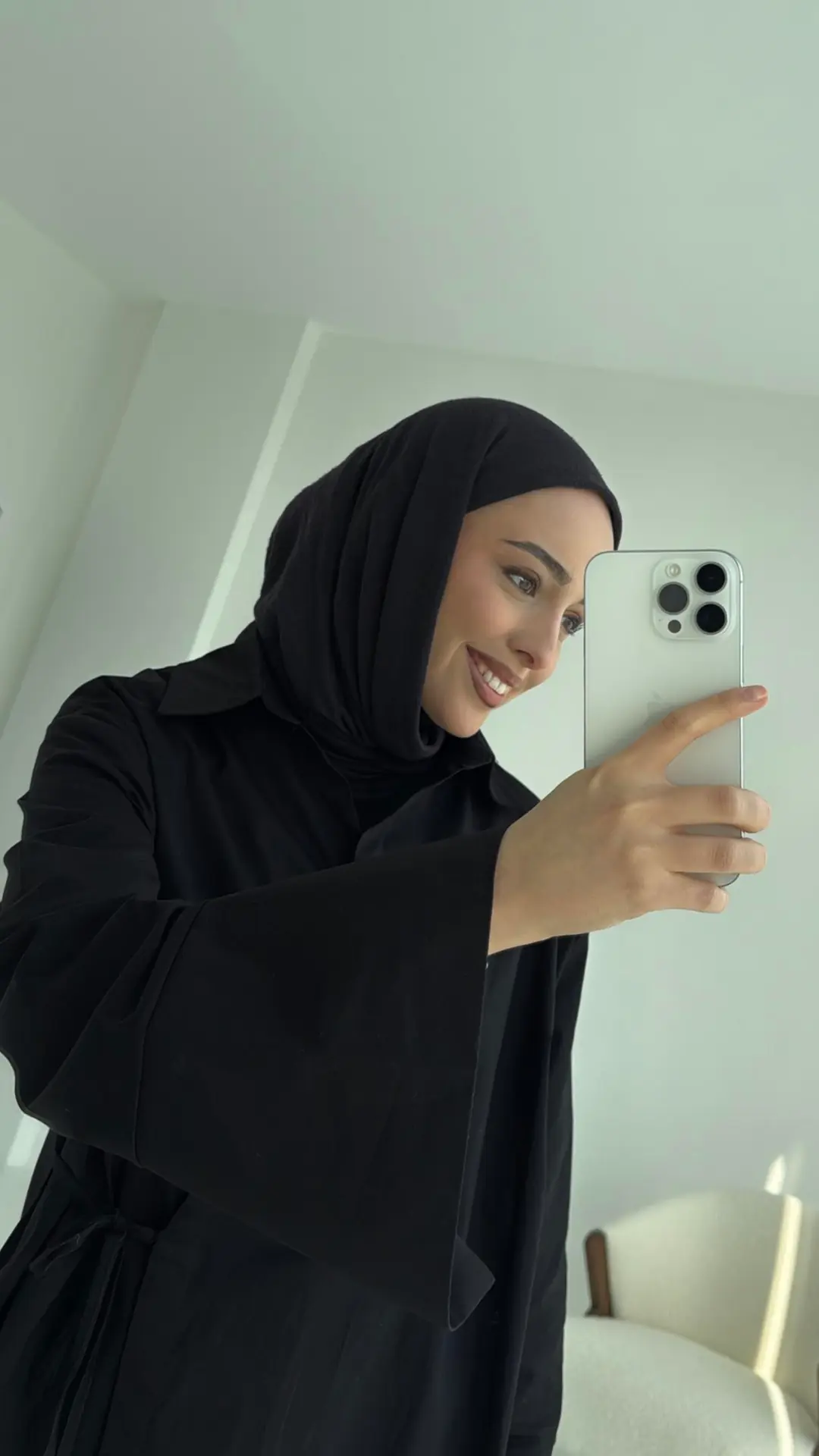 Kolları Yırtmaç Detay Yandan Bağlamalı Gömlek Siyah - Görsel 3