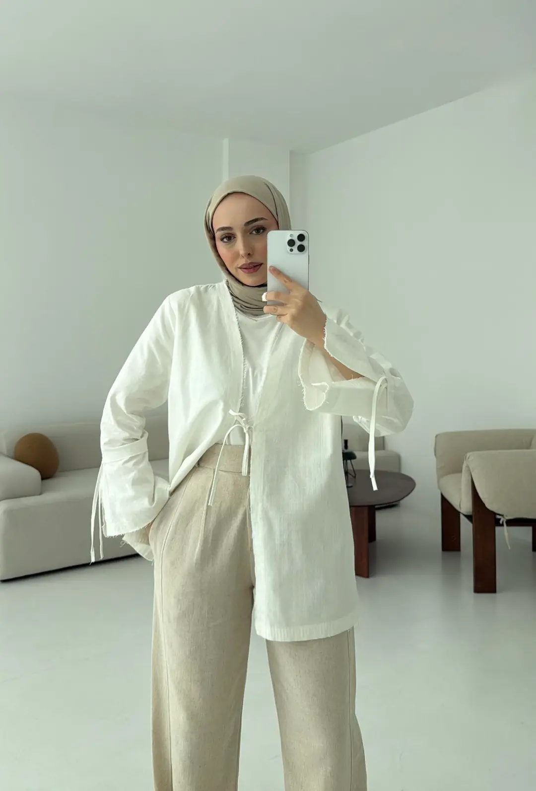 Kolu Yırtmaç Detay Kimono Beyaz - Görsel 3