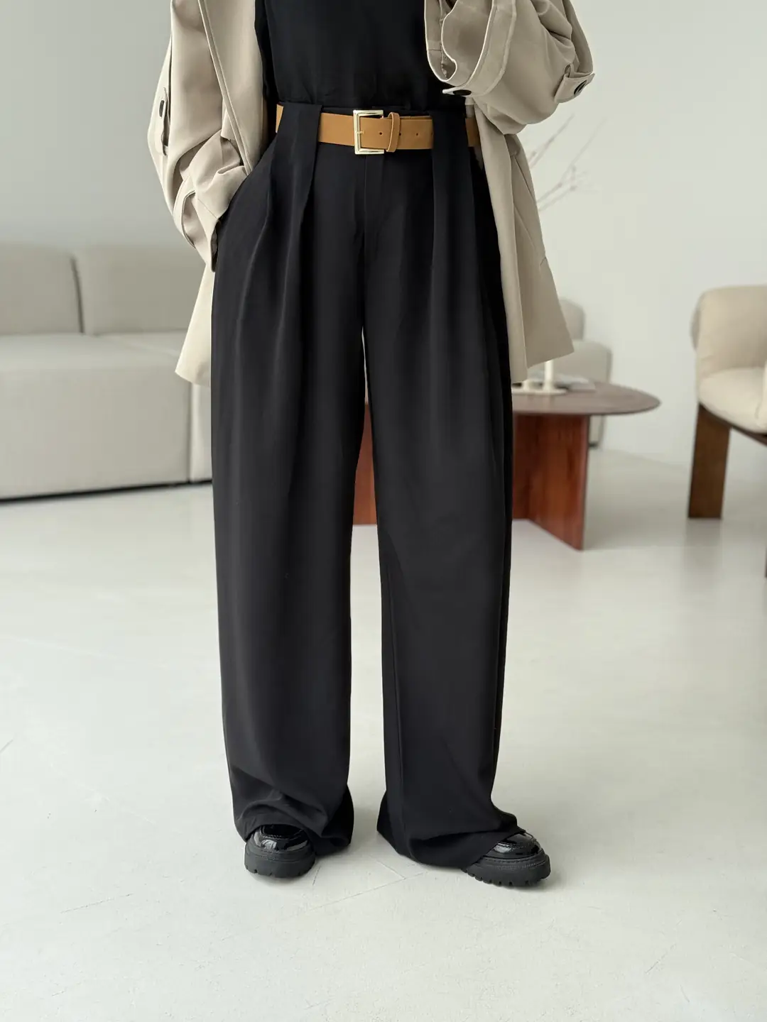 Köprü Detay Kemerli Pantolon Siyah