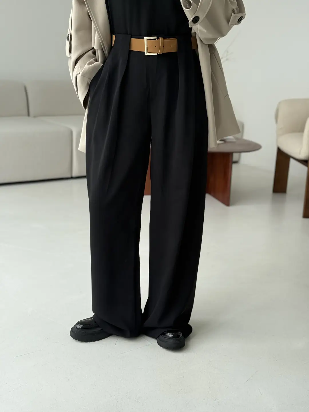 Köprü Detay Kemerli Pantolon Siyah - Görsel 4