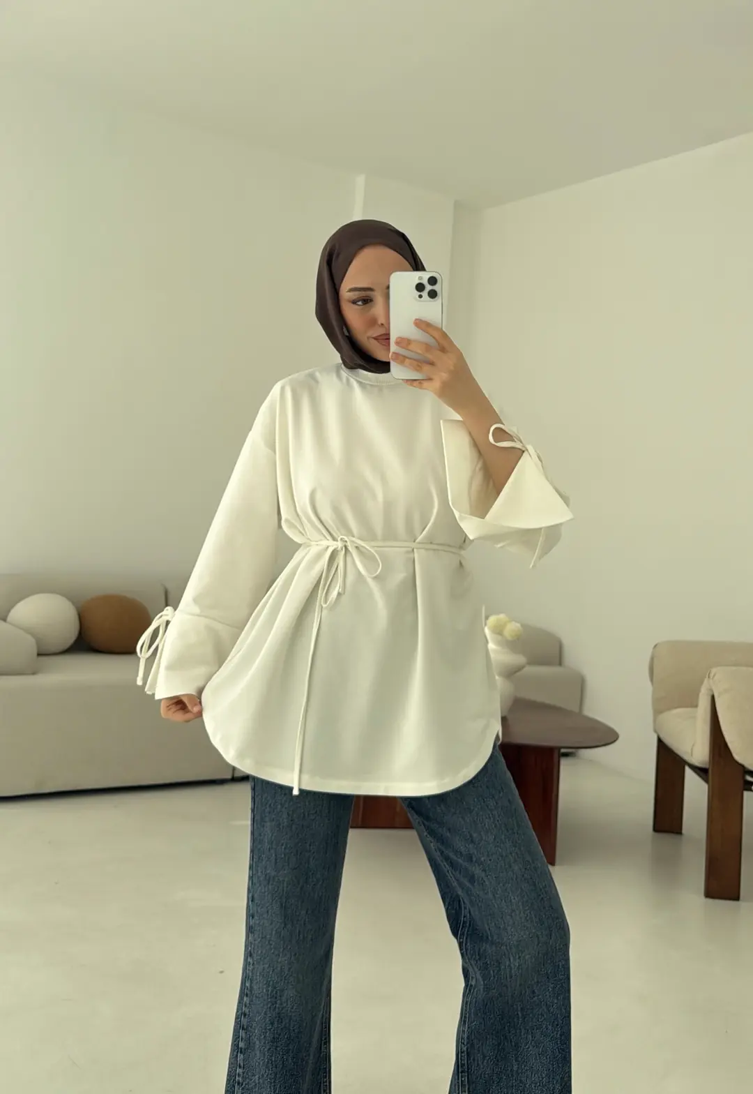 Manşeti Yırtmaçlı Sweat Ekru