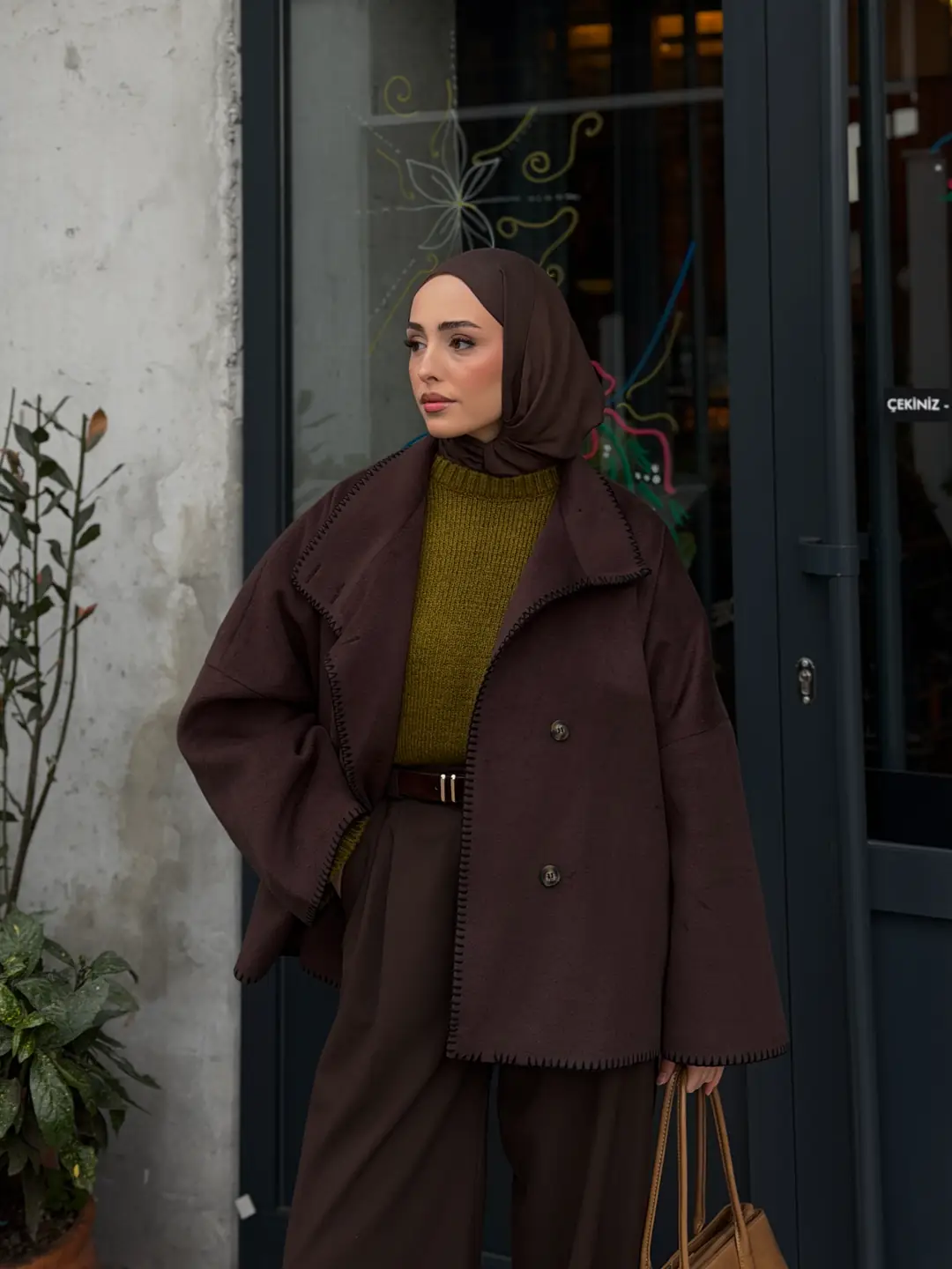 Nakış detay premıum kaban kahve