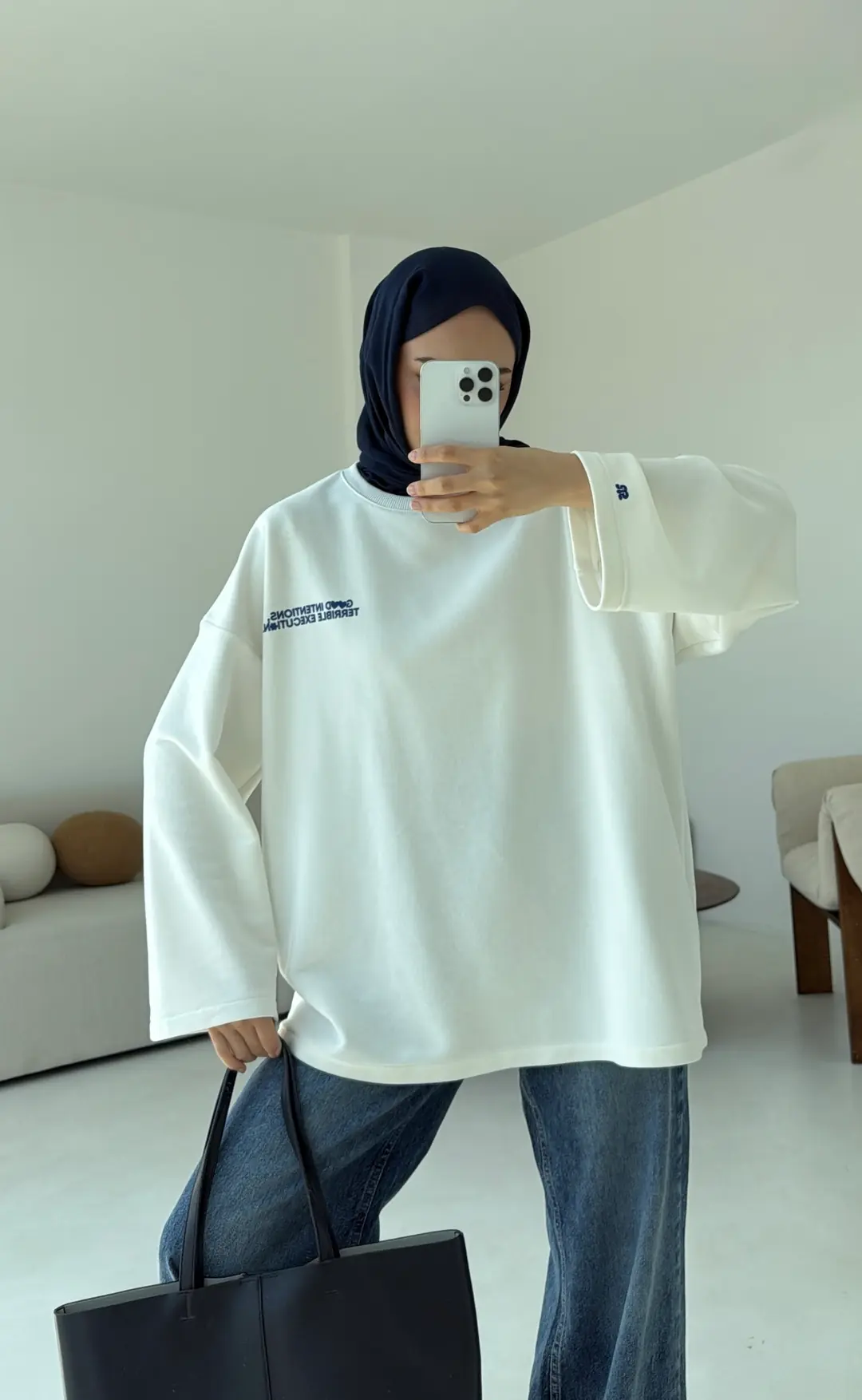Nakışlı Oversize Sweatshirt Beyaz