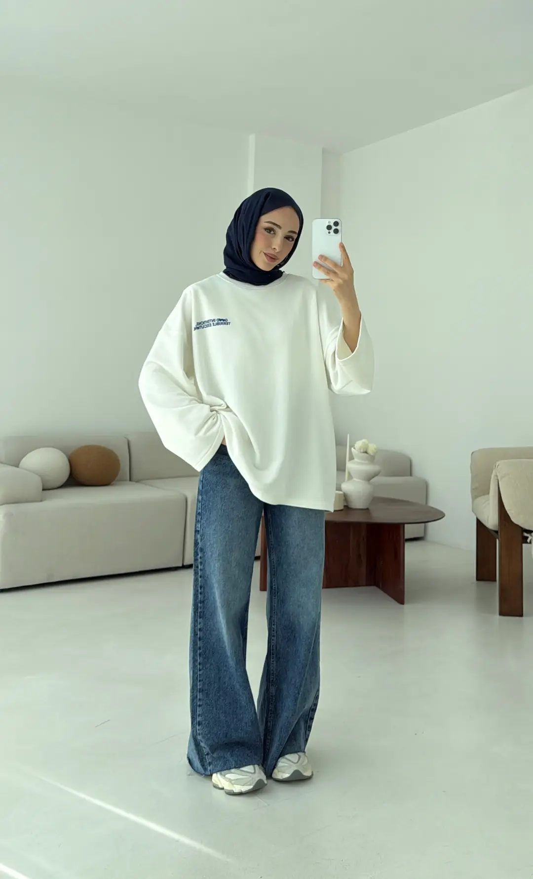 Nakışlı Oversize Sweatshirt Beyaz - Görsel 6