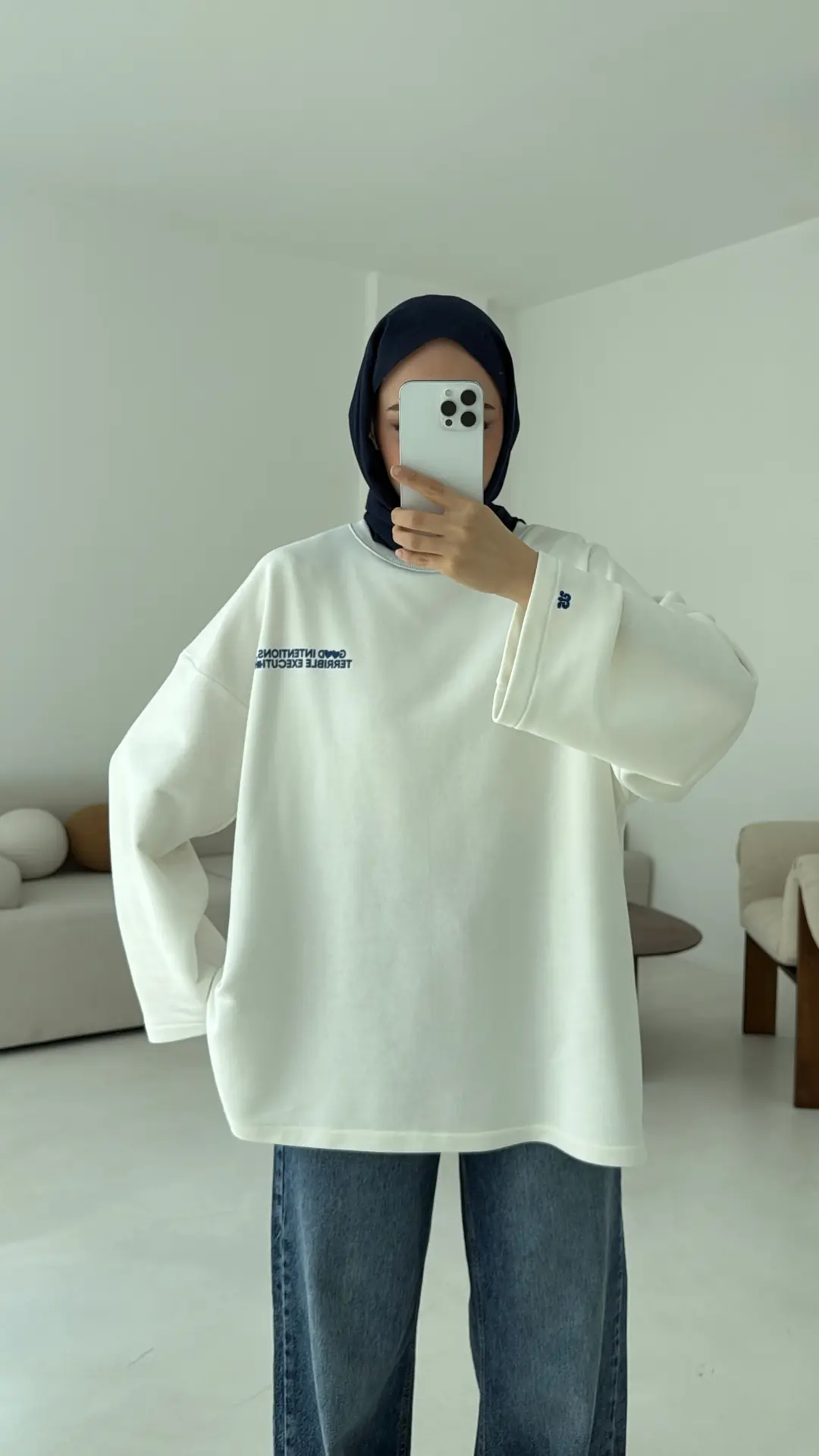 Nakışlı Oversize Sweatshirt Beyaz - Görsel 9