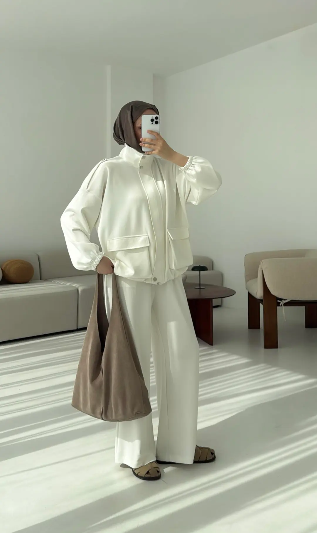 Omuz Apoletli Takım Beyaz