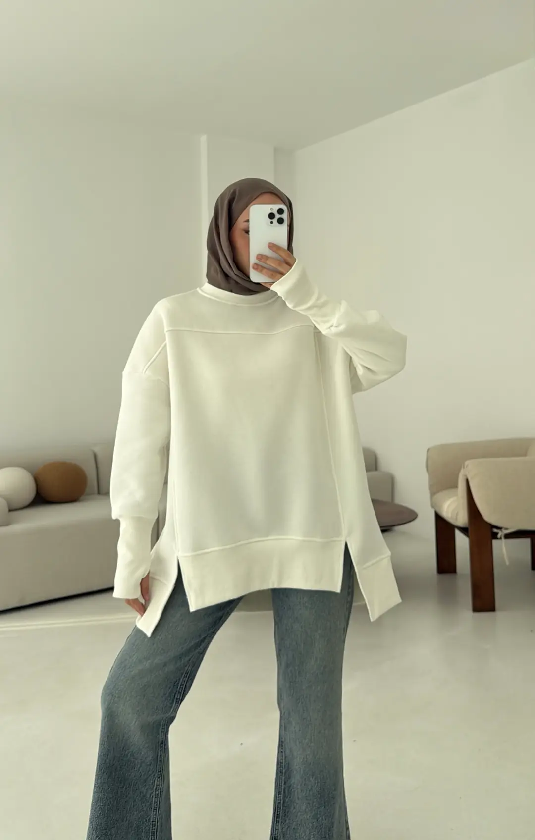 Parmak Geçmeli Asimetri Kesim Sweat Beyaz - Görsel 5