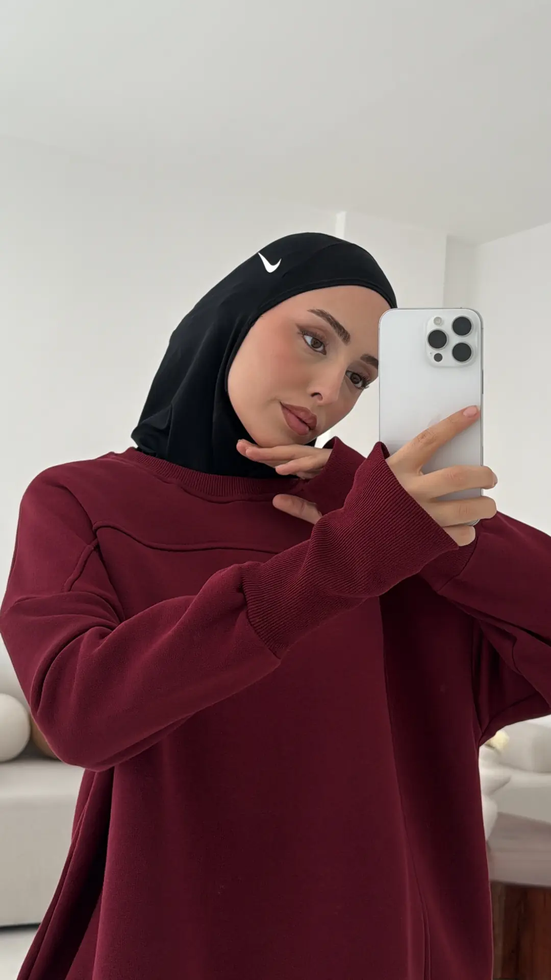 Parmak Geçmeli Asimetri Kesim Sweat Bordo - Görsel 4